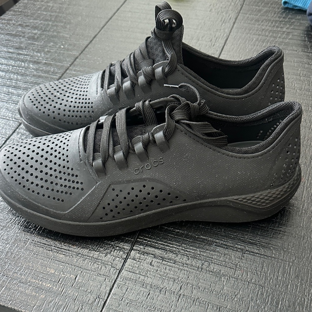 CROCS Men's LiteRide Pacers Gray Perforated waterproof shoes